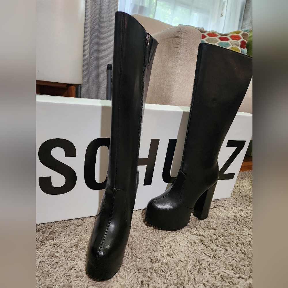 Brand new SCHUTZ Black boots